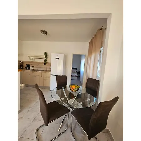 Huno Apartmán Kampor